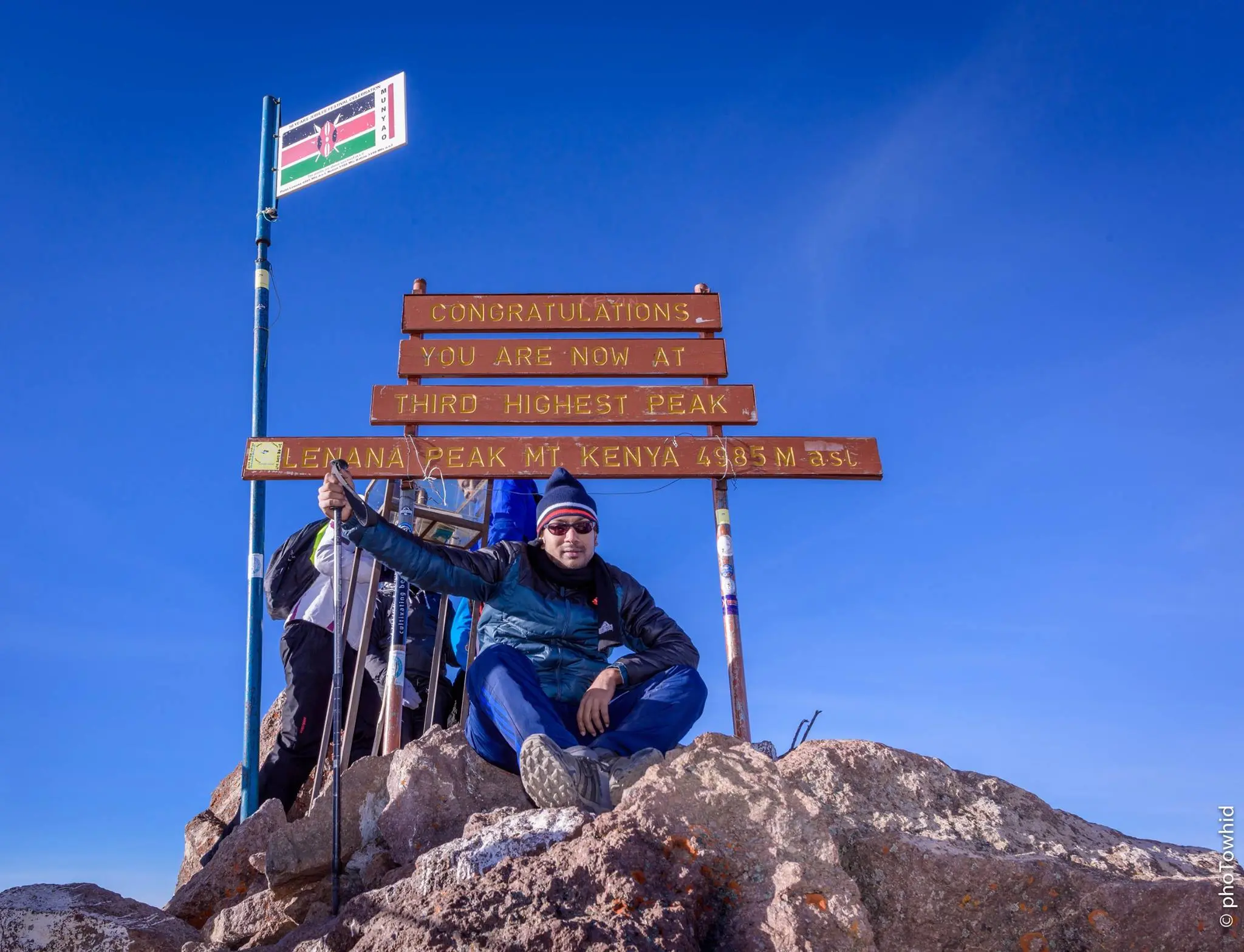 4 Days Mount Kenya Hiking Tour (Up Sirimon - down Chogoria Route) main image